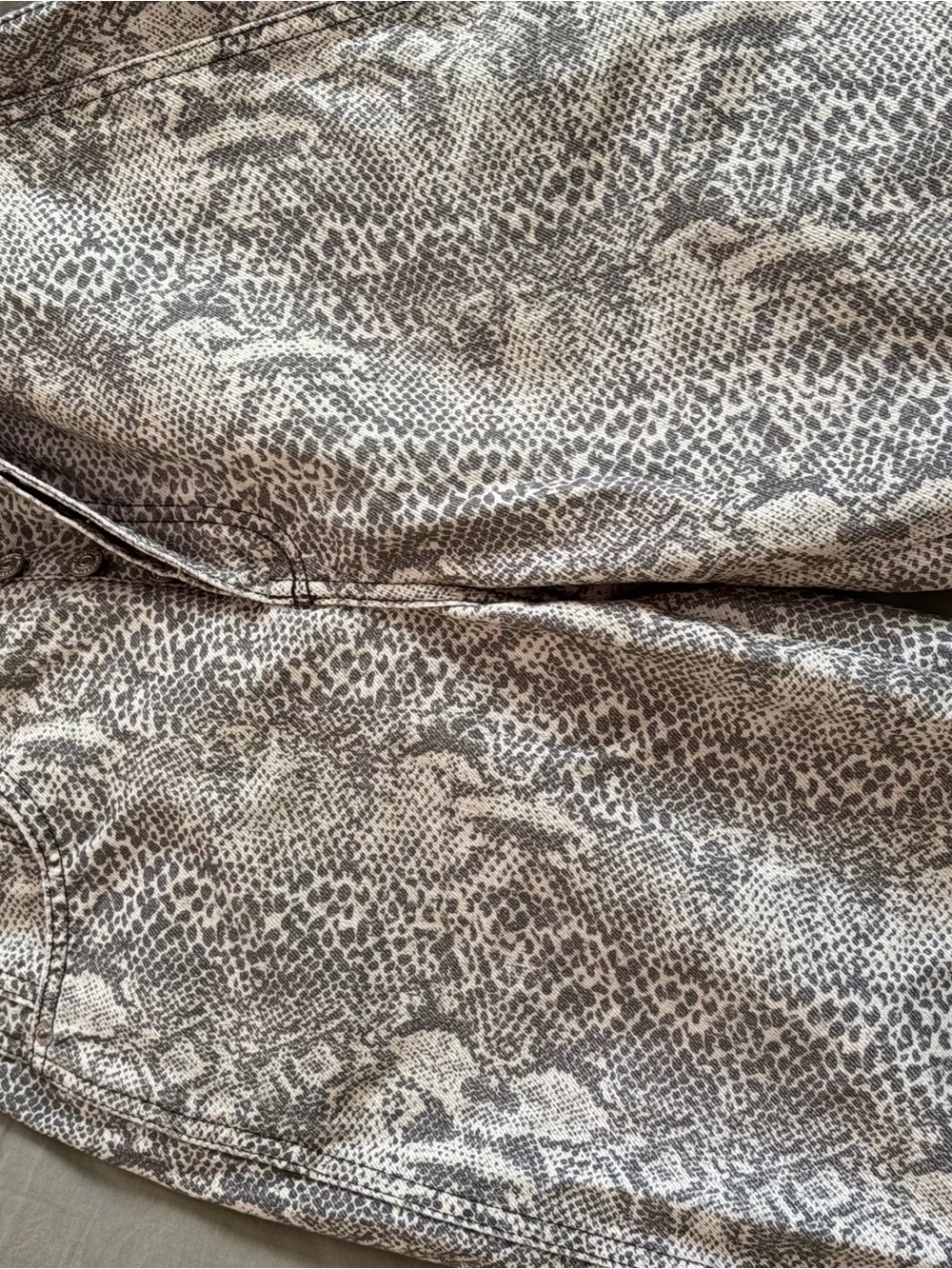 Free people barrel Neutral Snake Print Reptile - Beige/Gray
